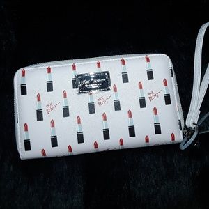 💄New Betsey Johnson Lipstick Clutch!💄